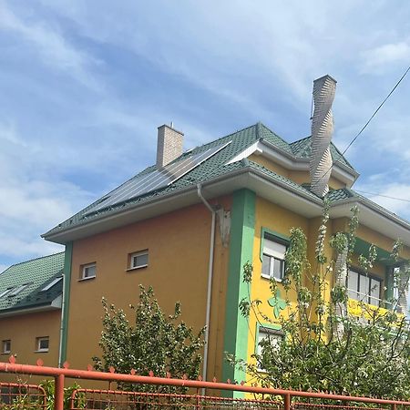 Lacne Ubytovanie Gabcikovo Hotel Eksteriør billede